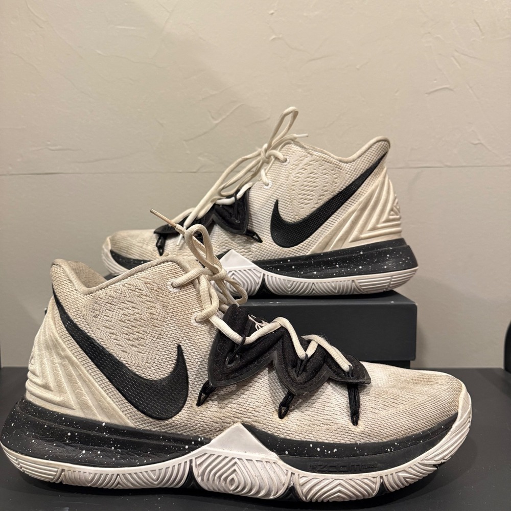 Nike Kyrie 5 Ivory Pale Vanilla Black Basketball Shoes Mens Size 13